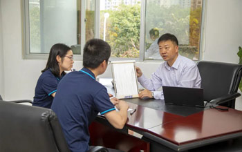 集工微故事丨洪昱斌：潜心钻研二十四载，，，，匠心铸就“膜”之路